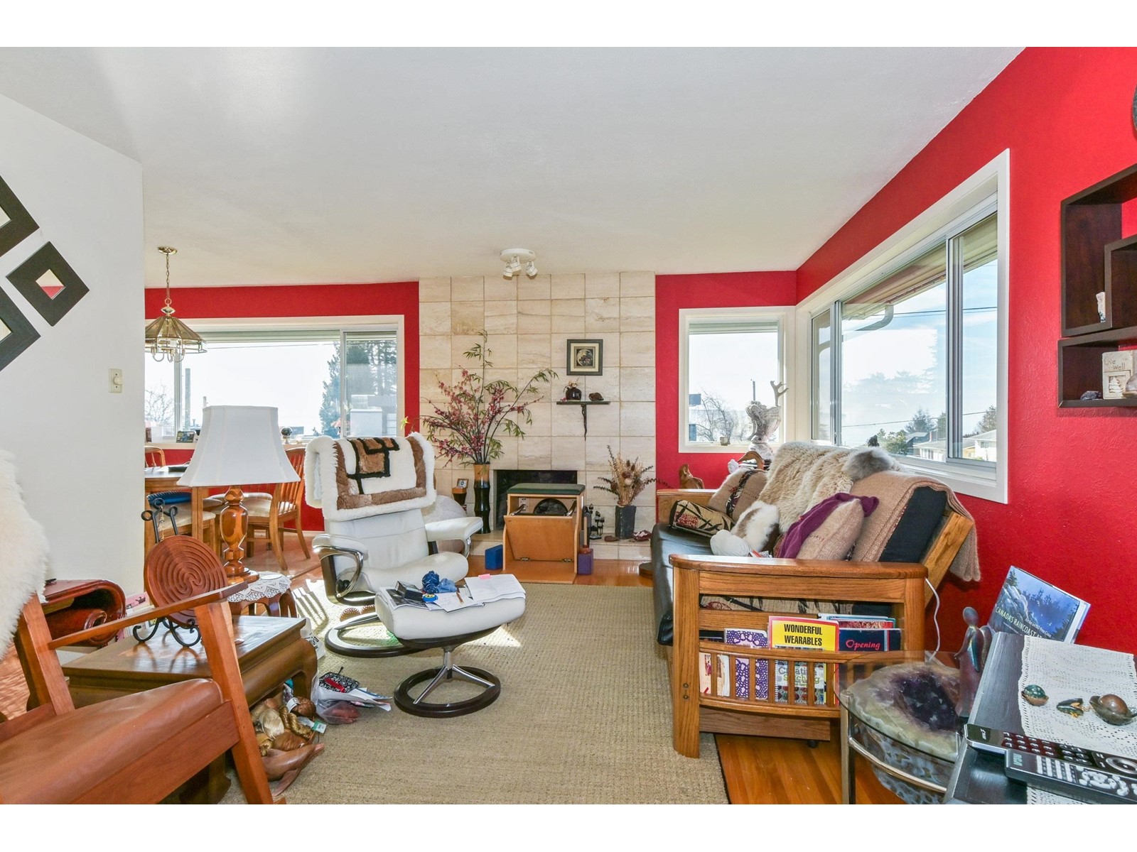 15761 CLIFF AVENUE, White Rock real estate listing R2971613