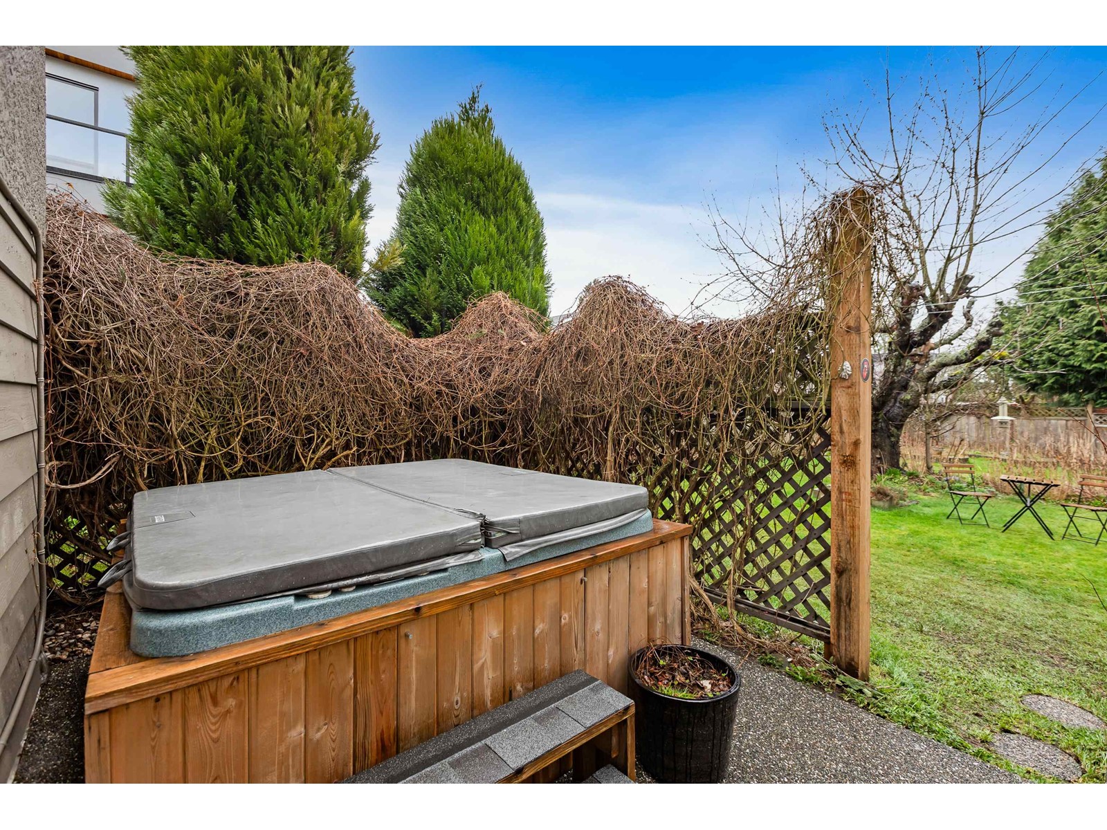 1430 MAPLE STREET, White Rock real estate listing R2977866