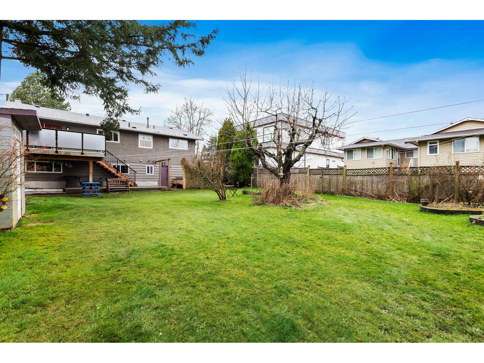 1430 MAPLE STREET, White Rock real estate listing R2977866