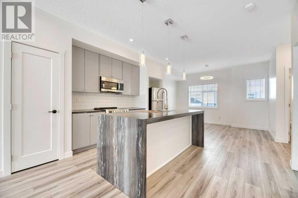 Single Family House for Sale in   Evanscreek Court NW Evanston Calgary 