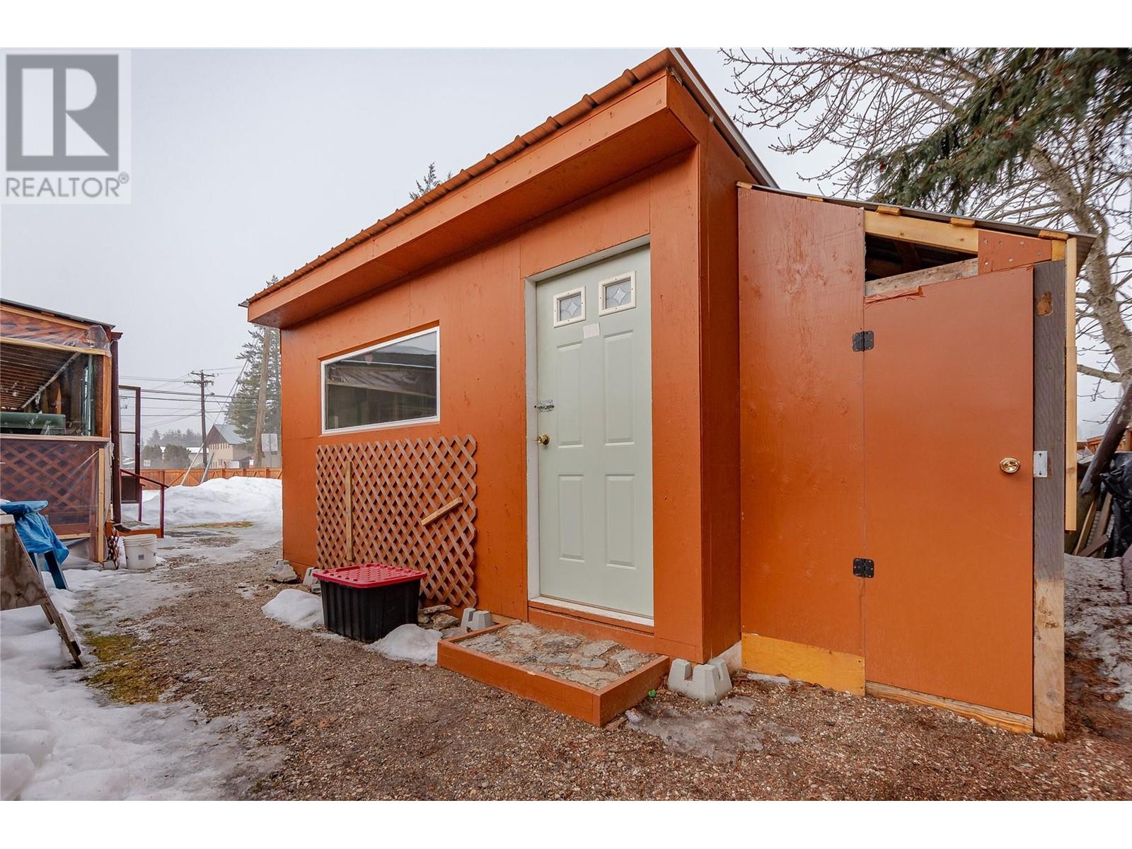 1 501 Kappel Street, Sicamous