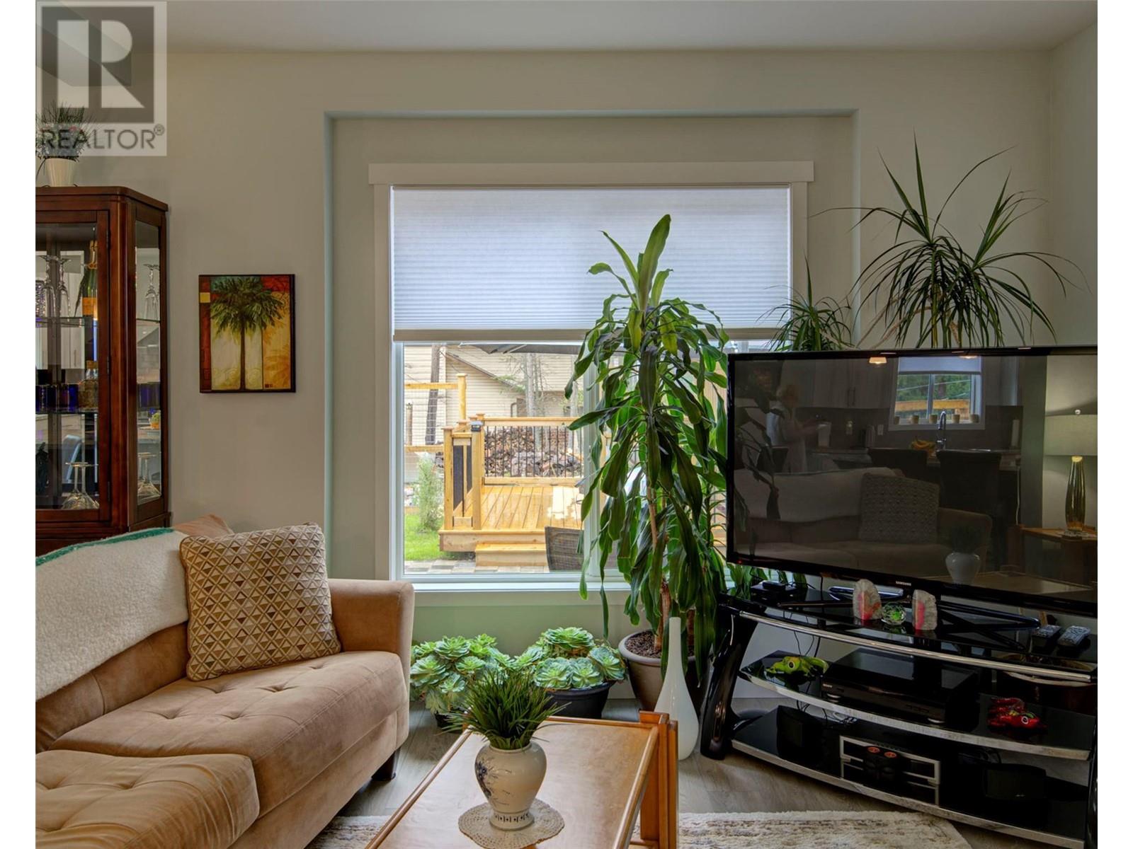  9468 Houghton Road, Vernon