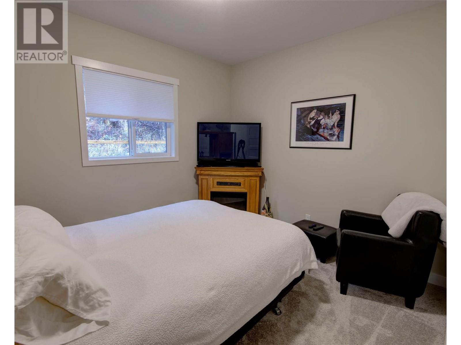  9468 Houghton Road, Vernon