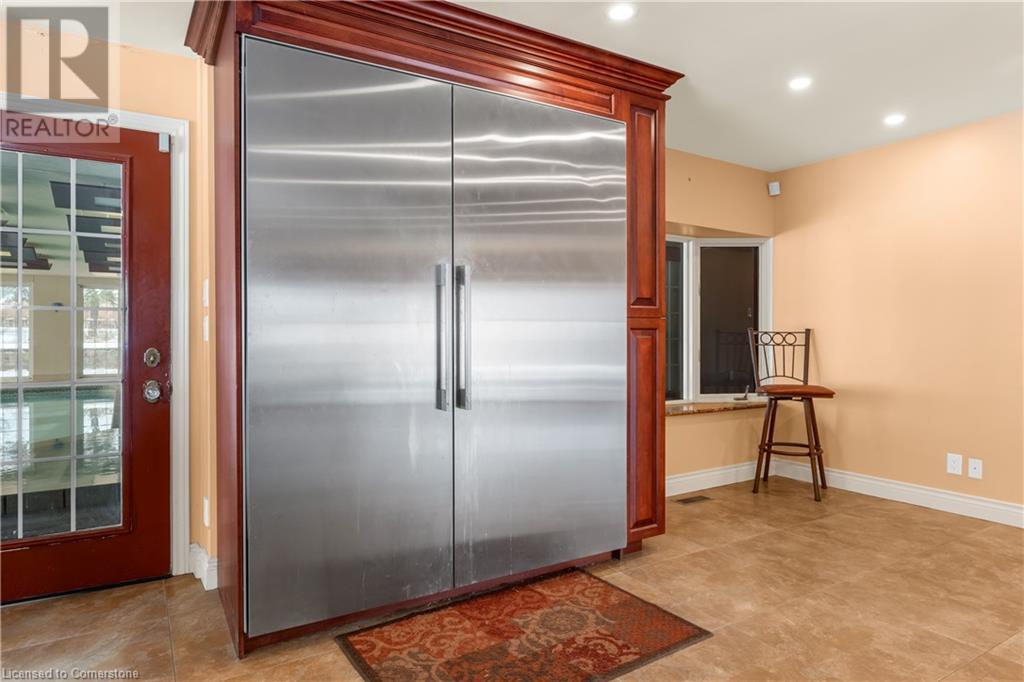Photo 9 of 4850 Hillside Drive, Lincoln ON