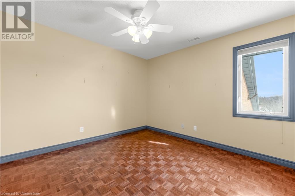 Photo 39 of 4850 Hillside Drive, Lincoln ON