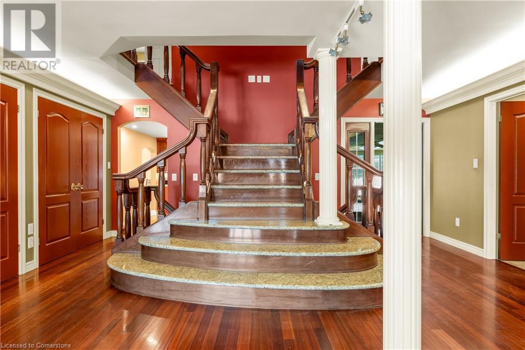 Photo 37 of 4850 Hillside Drive, Lincoln ON