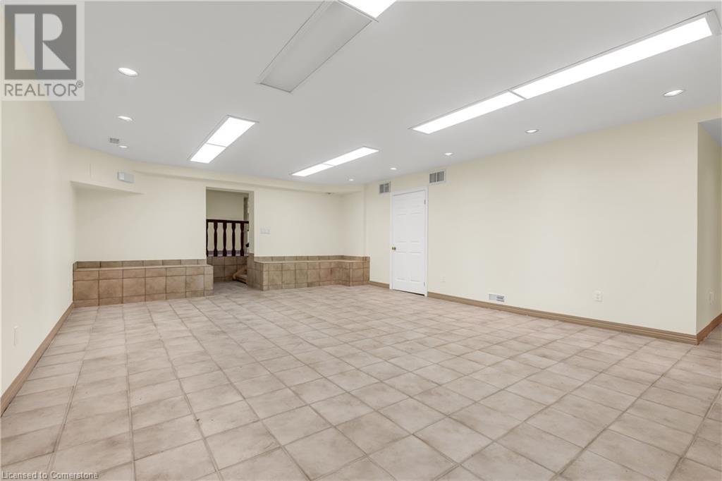Photo 22 of 4850 Hillside Drive, Lincoln ON