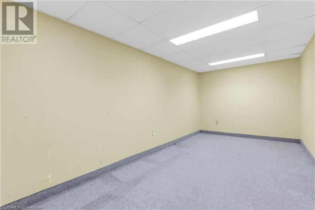 Photo 11 of 4850 Hillside Drive, Lincoln ON
