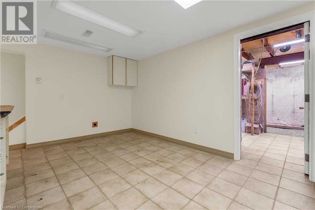 Photo 23 of 4850 Hillside Drive, Lincoln ON