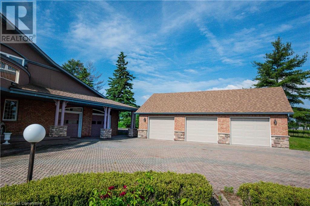 Photo 27 of 4850 Hillside Drive, Lincoln ON