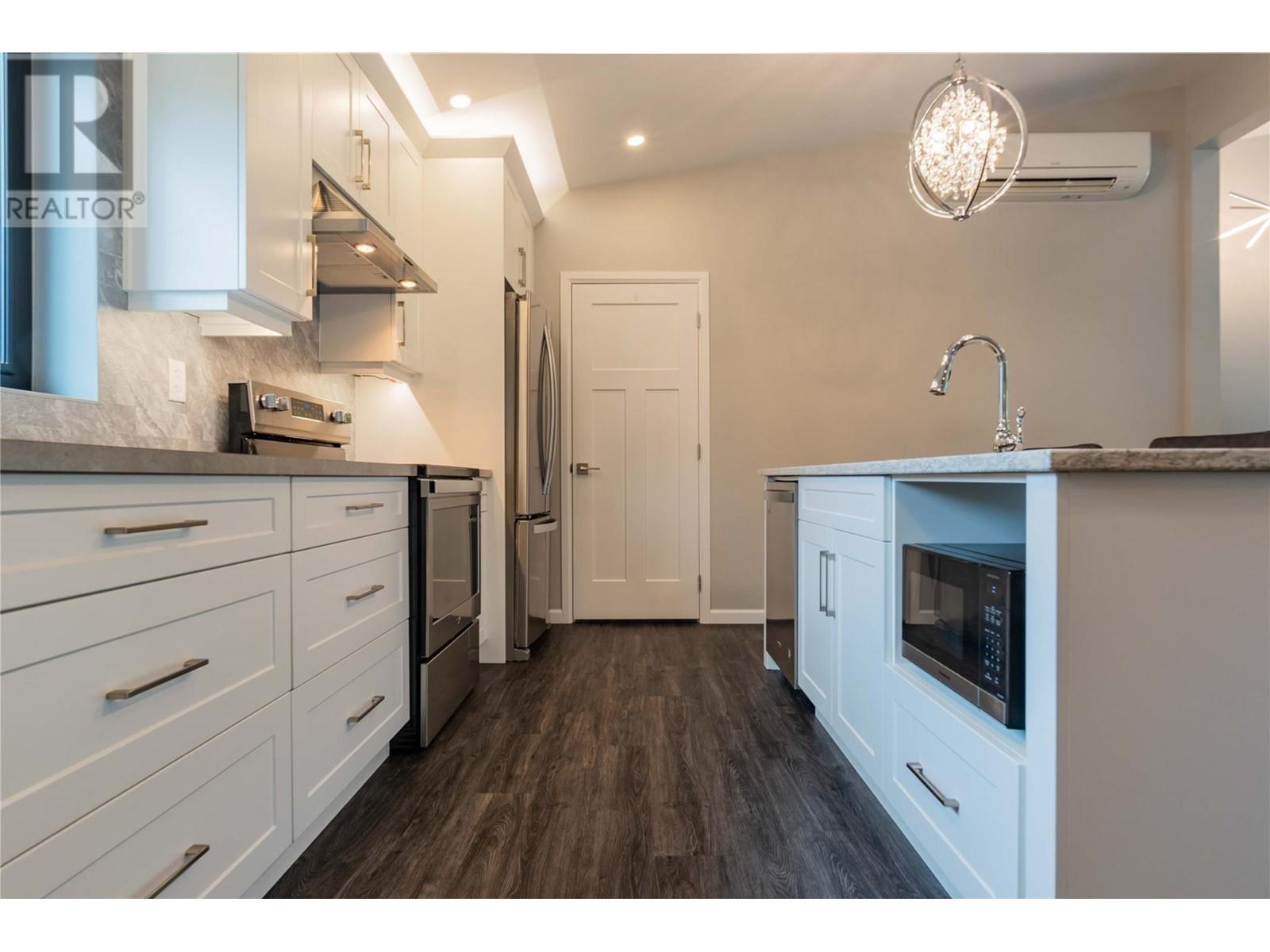 1959 SANDY Road, Castlegar