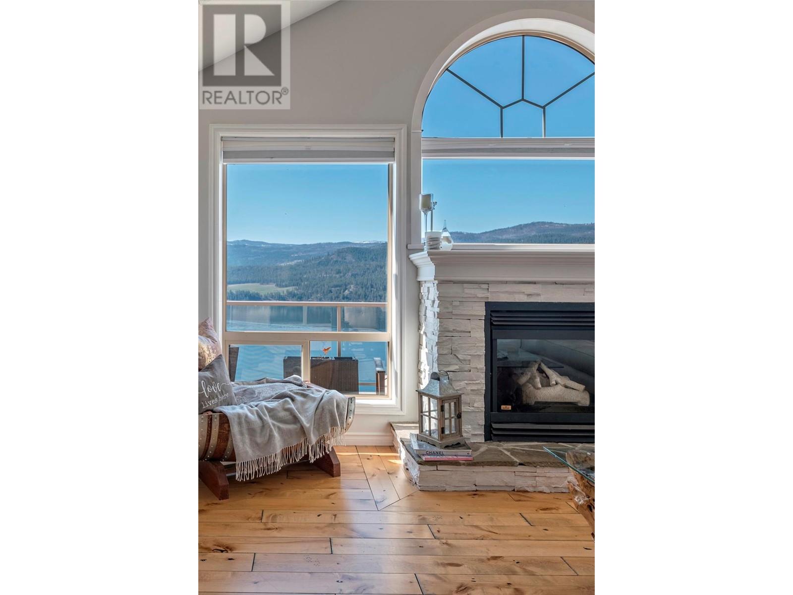 34 83 Peregrine Way, Vernon