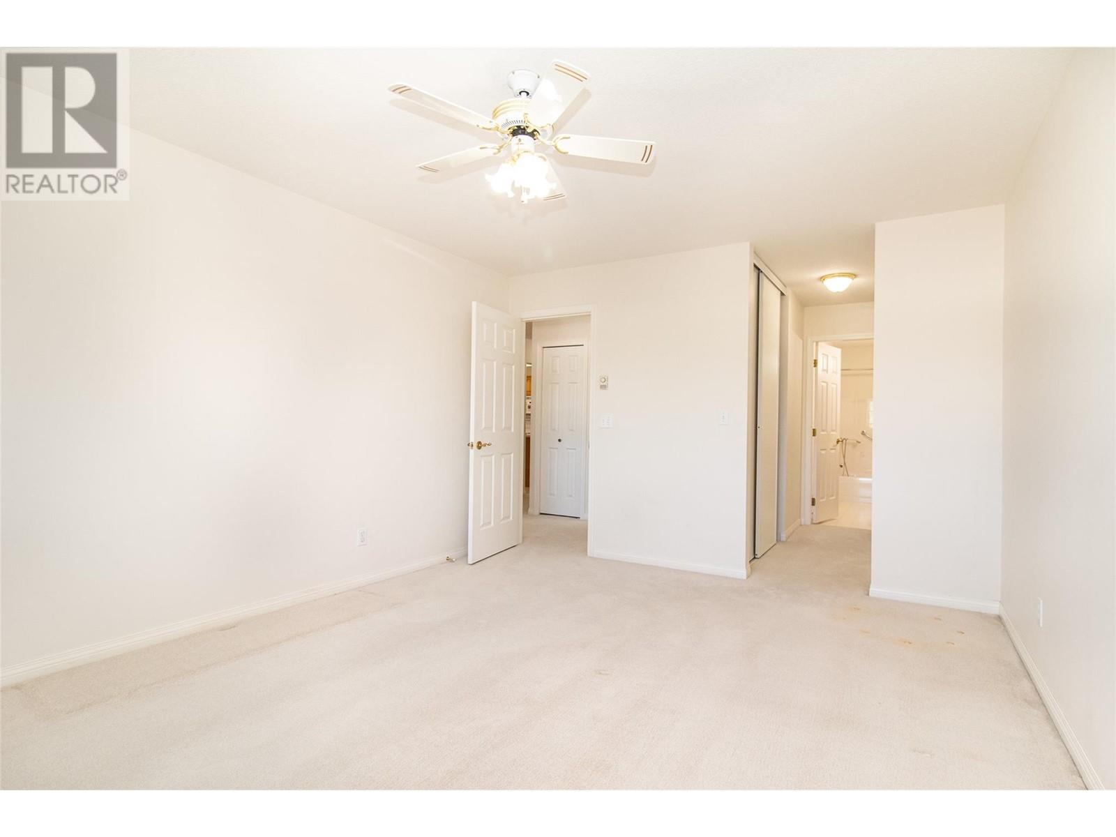 307 1055 Lawrence Avenue, Kelowna