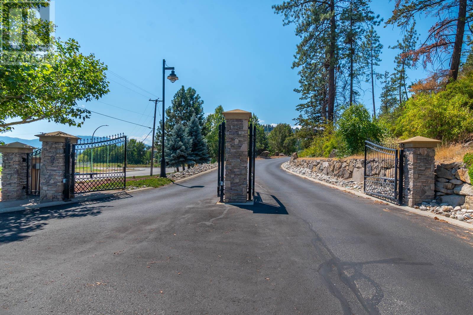 206 2770 Auburn Road, West Kelowna