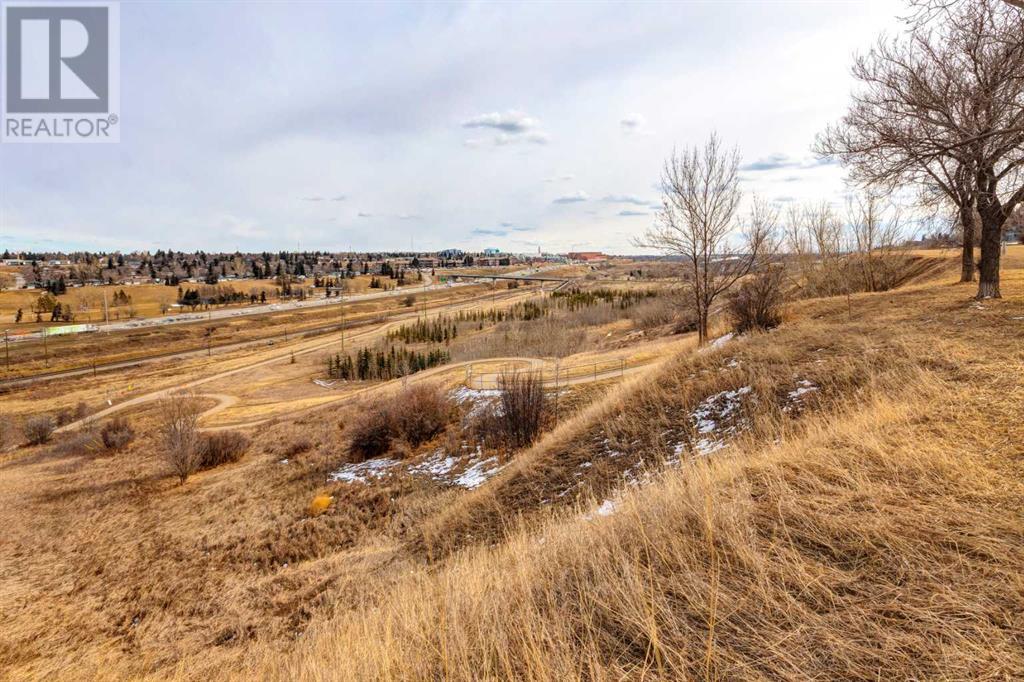 Single Family House Bungalow for Sale in  Russell Road NE Renfrew Calgary 