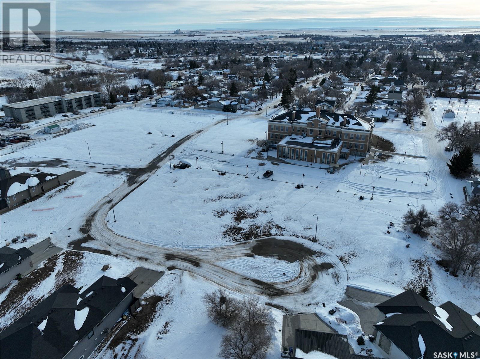 Photo 9 of 33 Copper Ridge Way, Moose Jaw SK