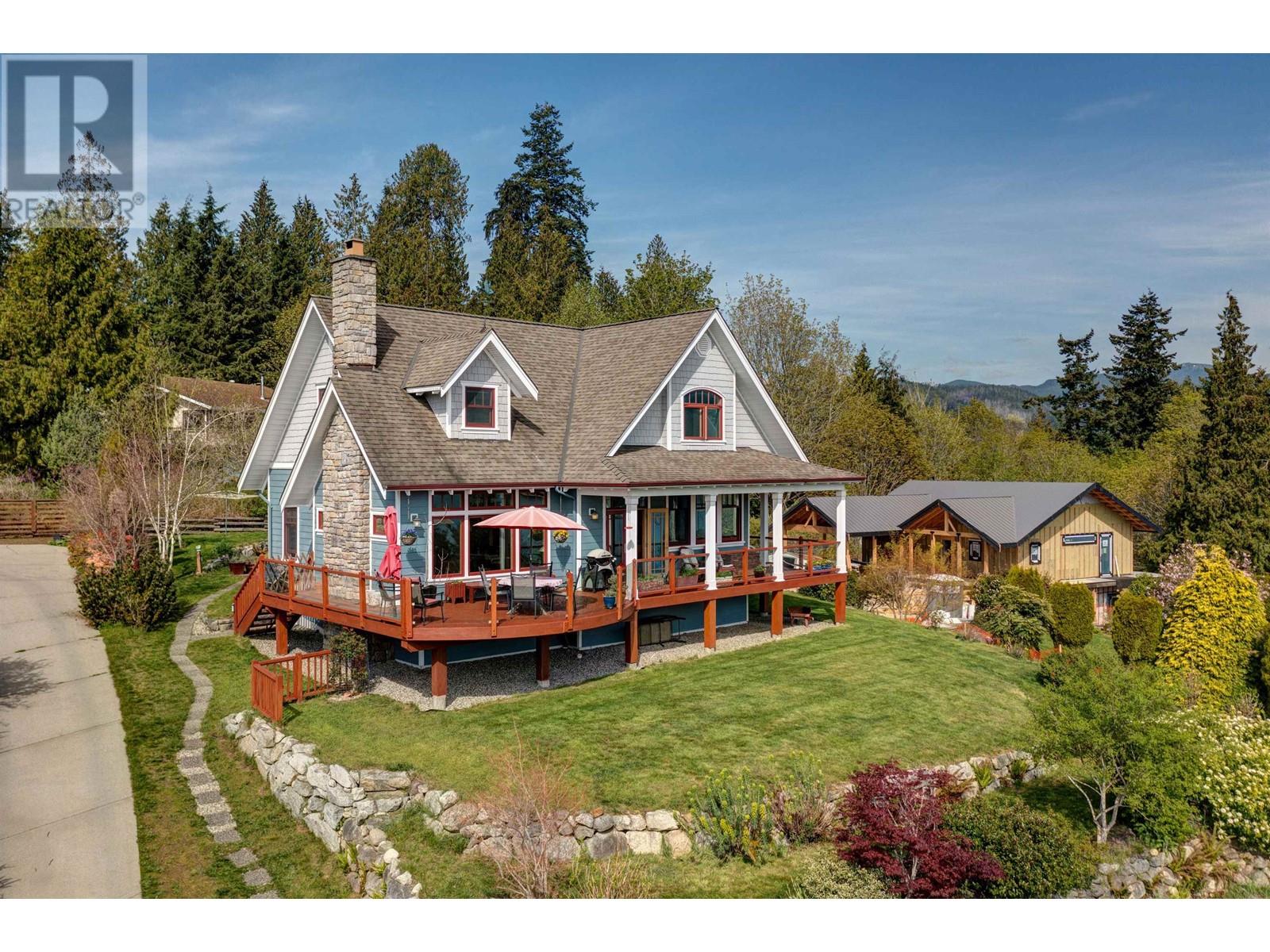 6373 N GALE AVENUE, Sechelt