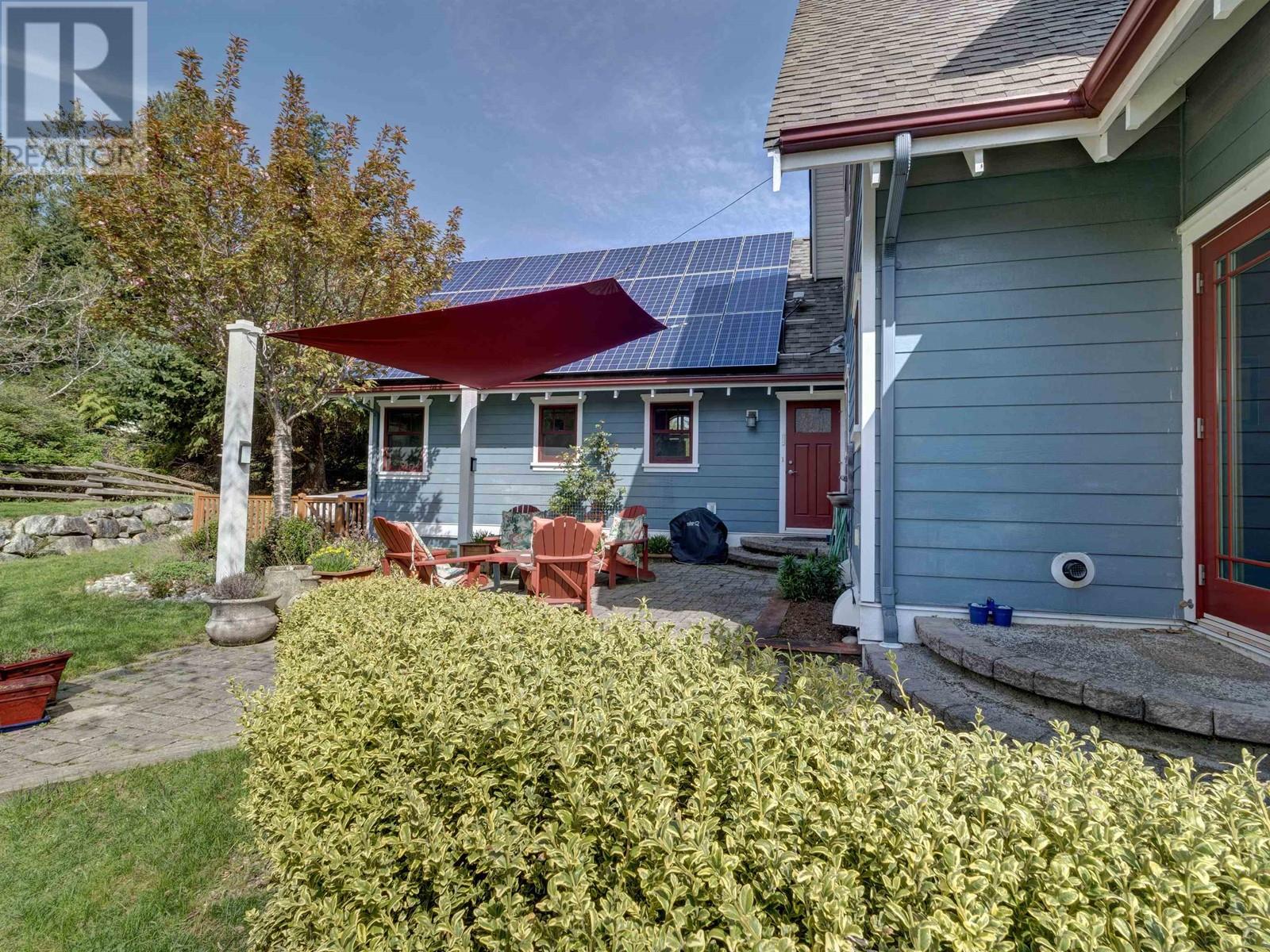 6373 N GALE AVENUE, Sechelt