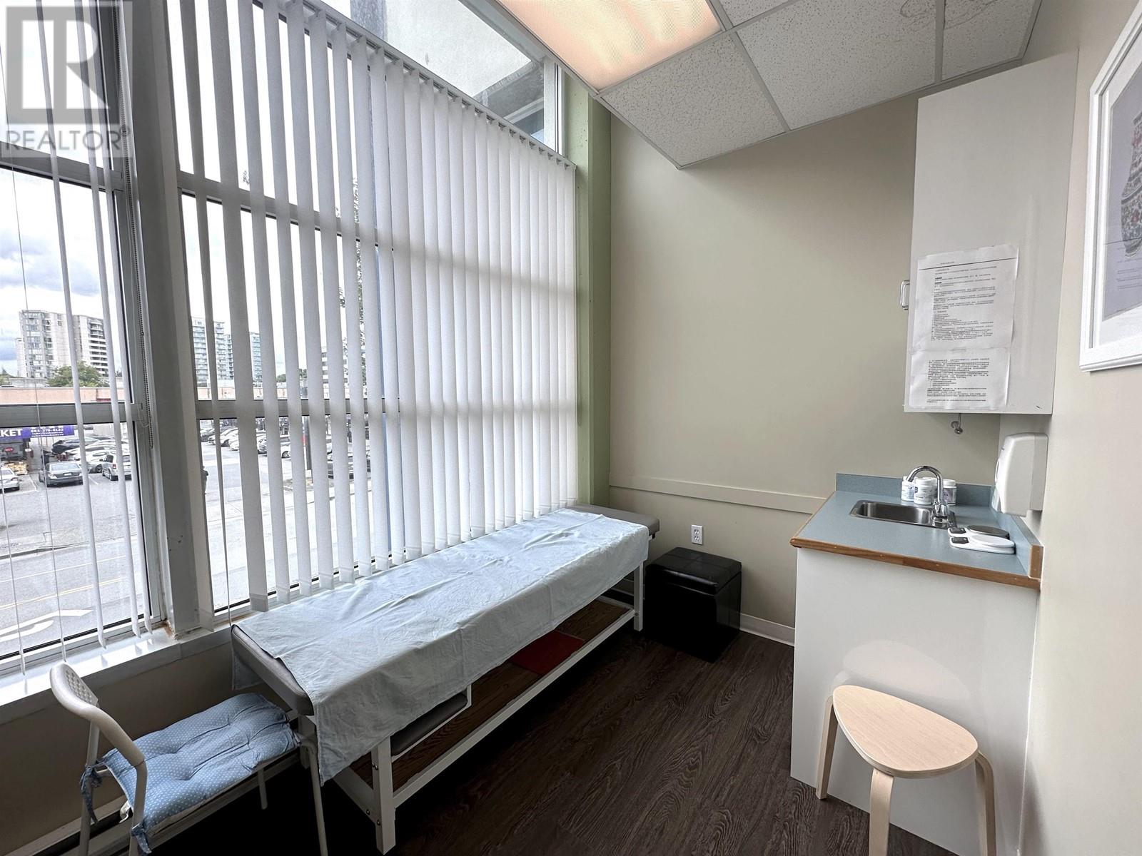 2270 8260 WESTMINSTER HIGHWAY, Richmond