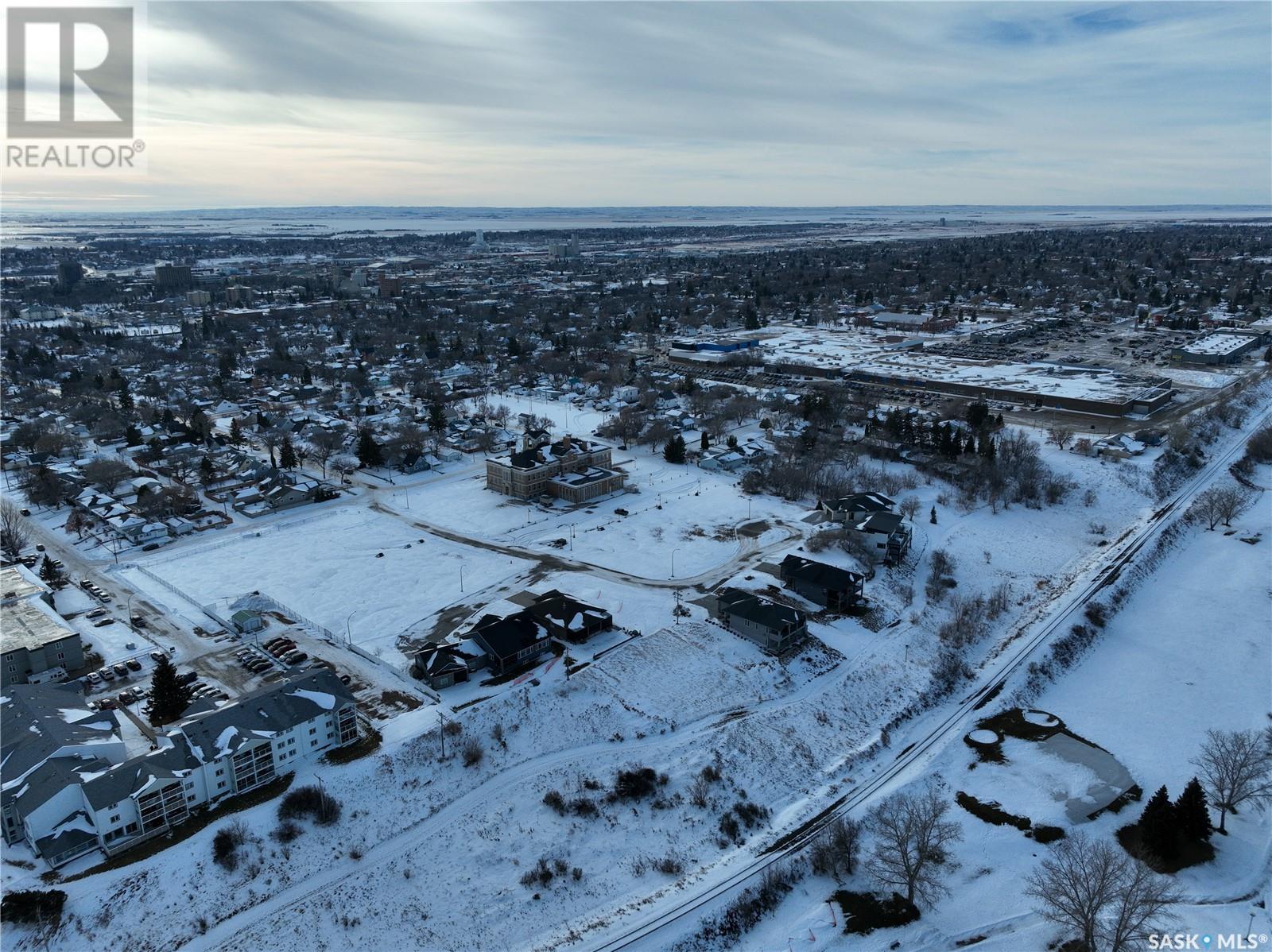 Photo 39 of 22 Copper Ridge Cove, Moose Jaw SK
