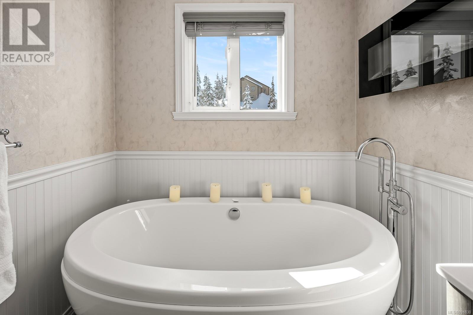 D 828 Washington Way, Courtenay real estate listing 991830