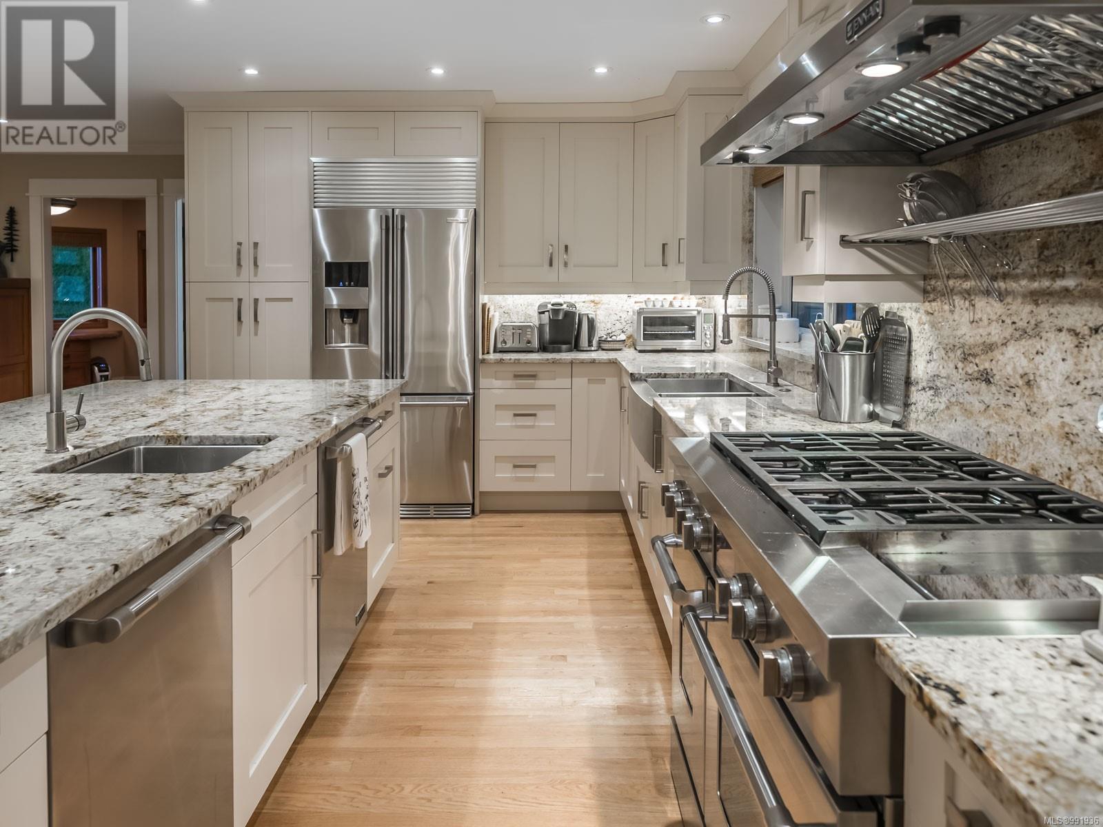 450 Judges Row, Qualicum Beach