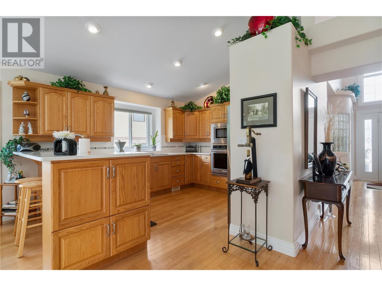  2602 Golf Course Drive, Blind Bay