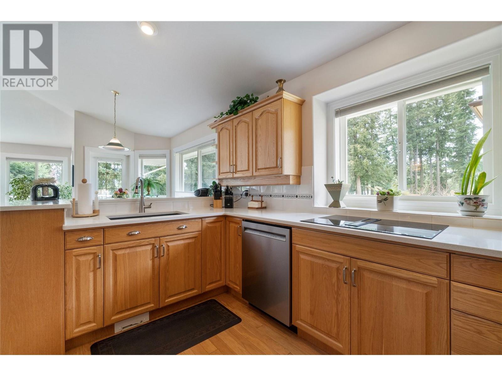  2602 Golf Course Drive, Blind Bay