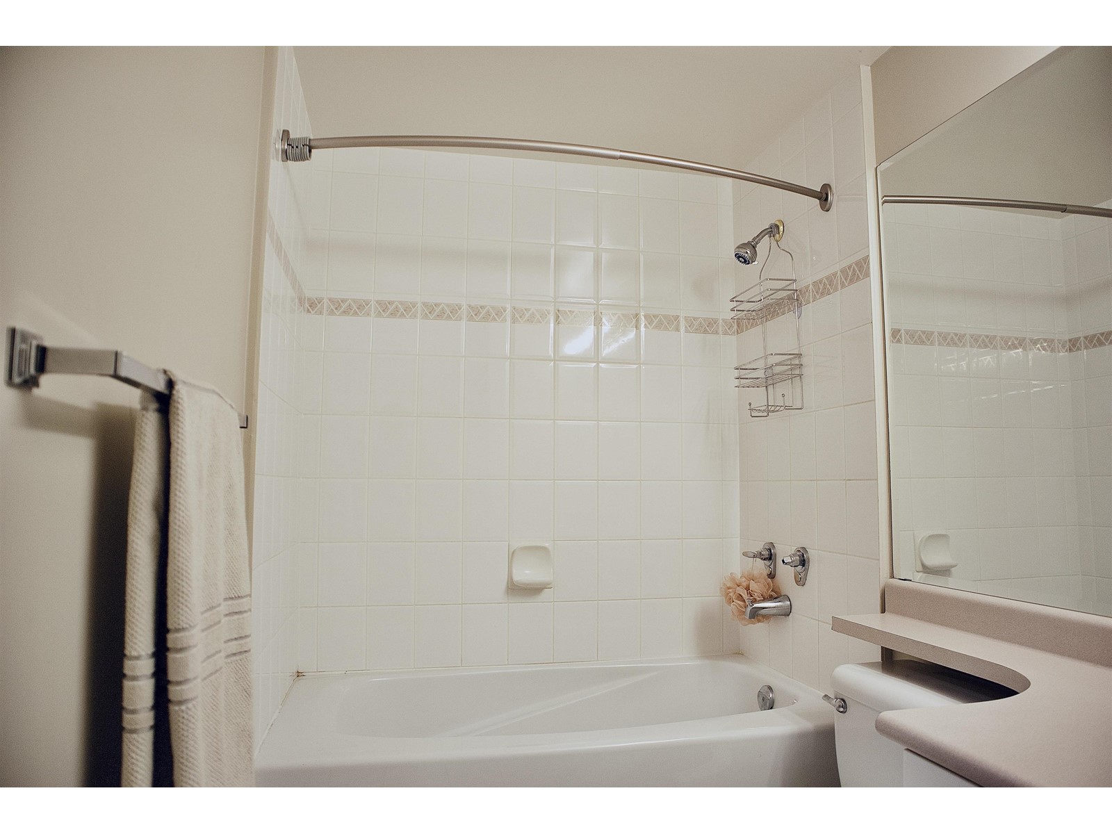 Photo 18 of 306 15241 18 Avenue, Surrey BC