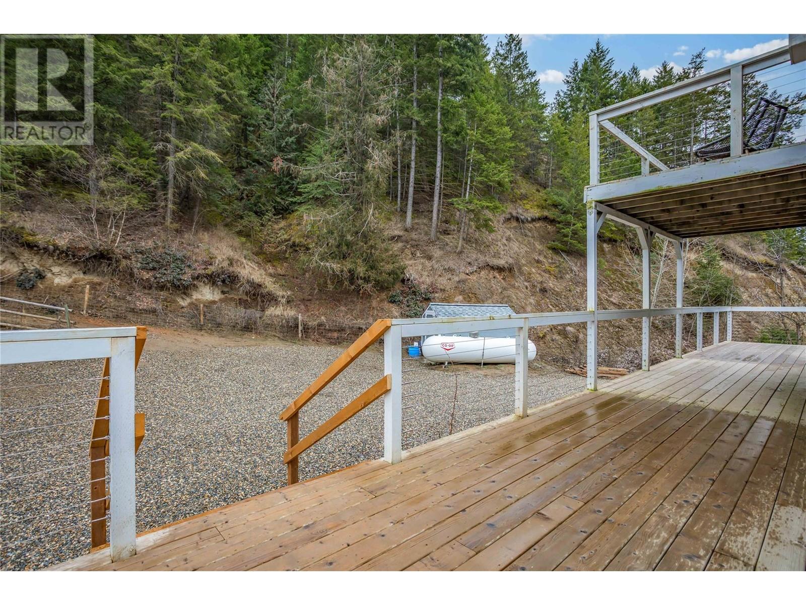  2621 Salmon River Road, Salmon Arm