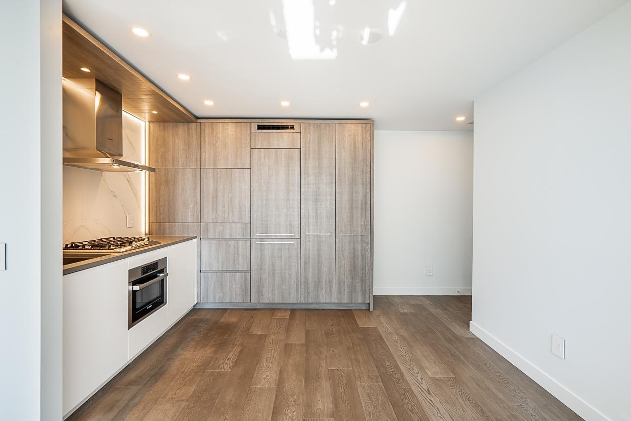 Photo 5 of 504 1441 Johnston Road, White Rock BC