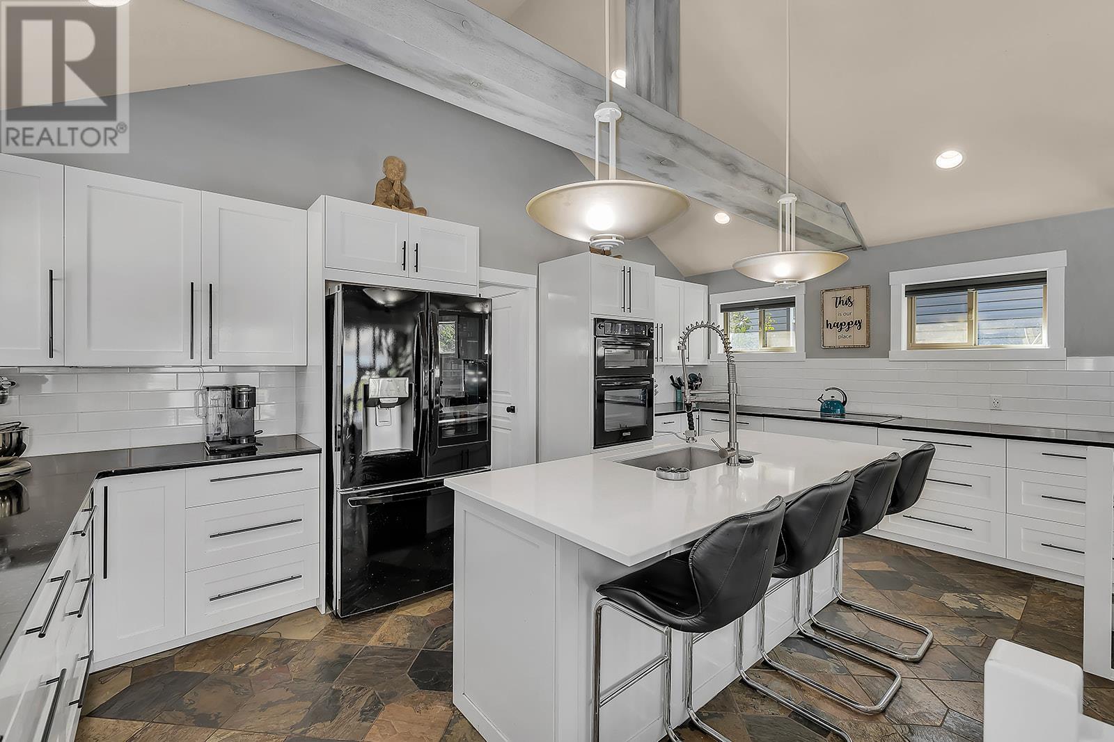  6 Lakeshore Drive, Vernon
