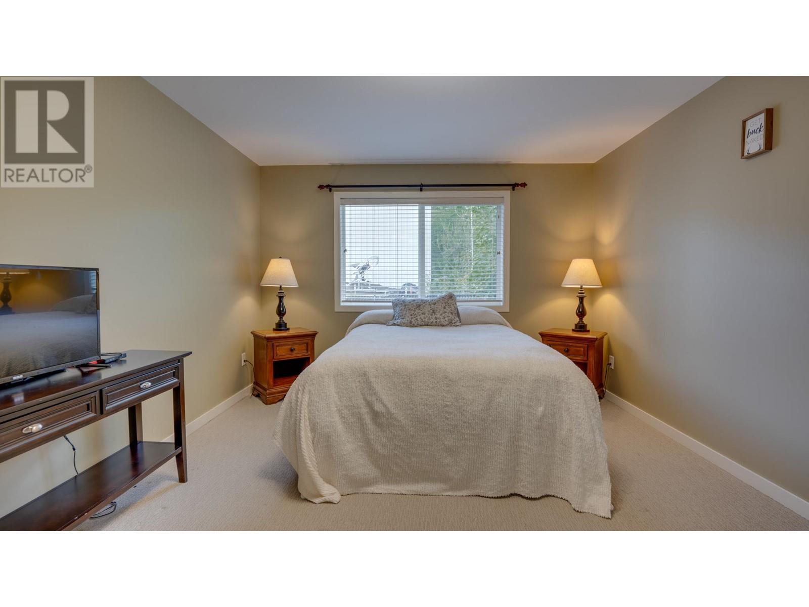 116 222 Martin Street, Sicamous