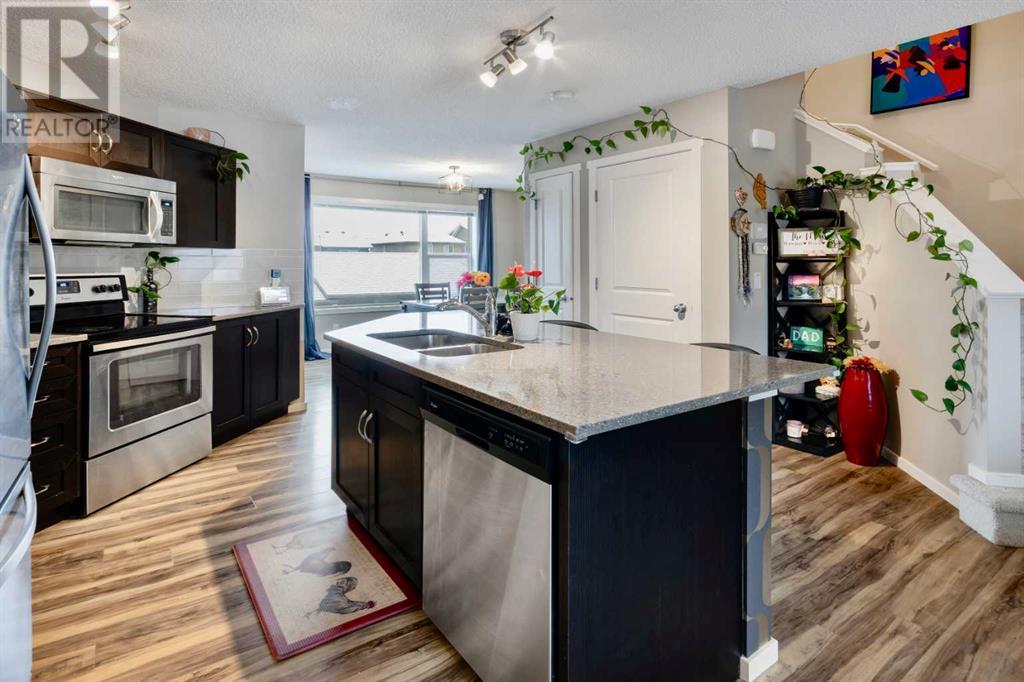 Single Family House for Sale in  Evansridge Court NW Evanston Calgary 