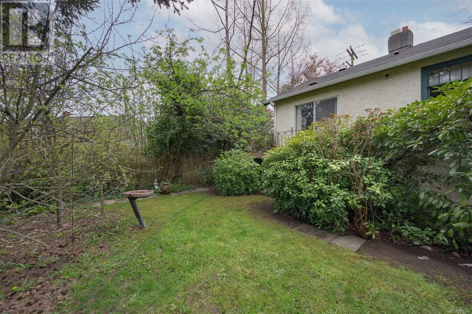 516 SIMCOE ST - Image 18