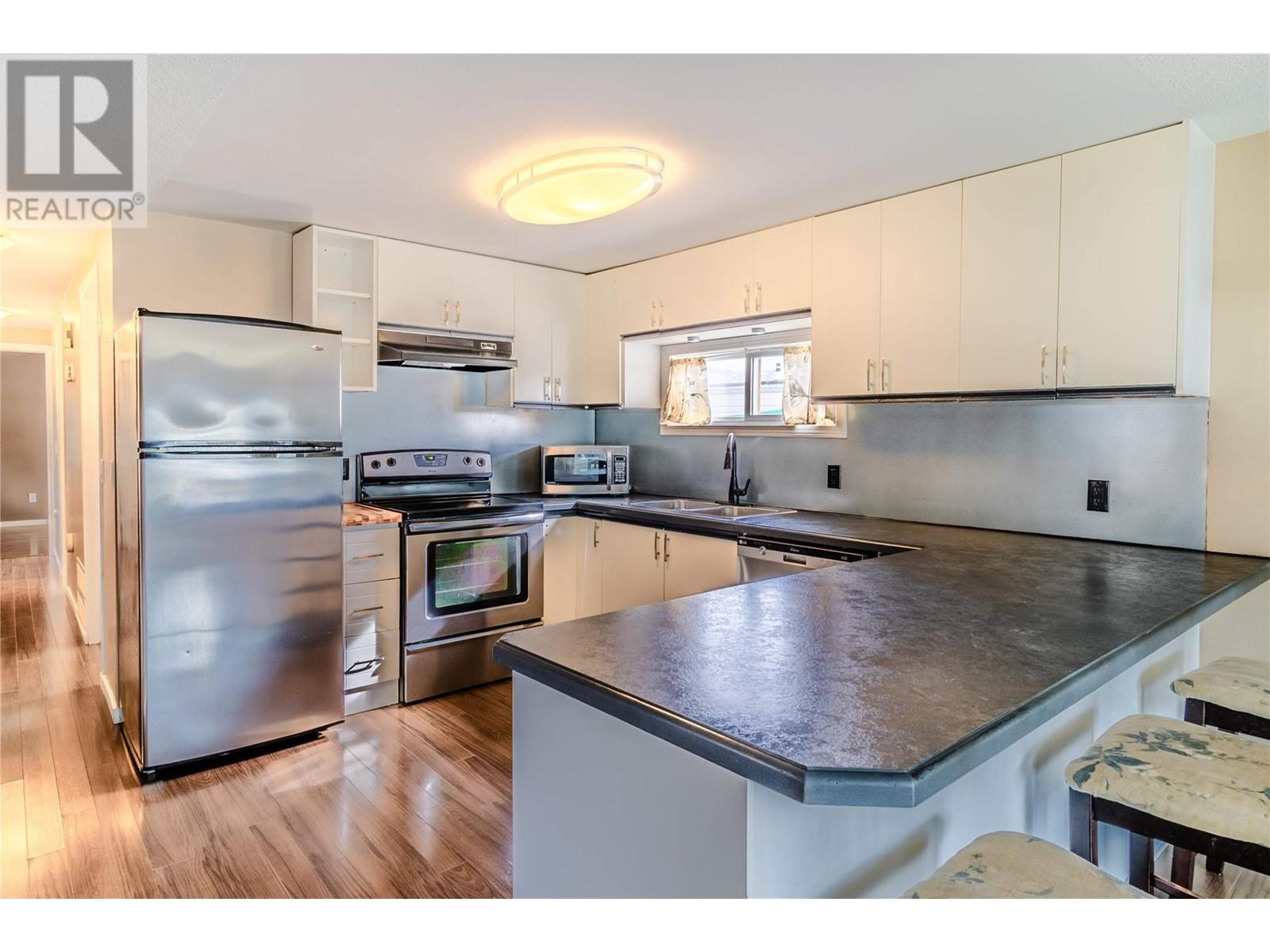72 2005 Boucherie Road, West Kelowna
