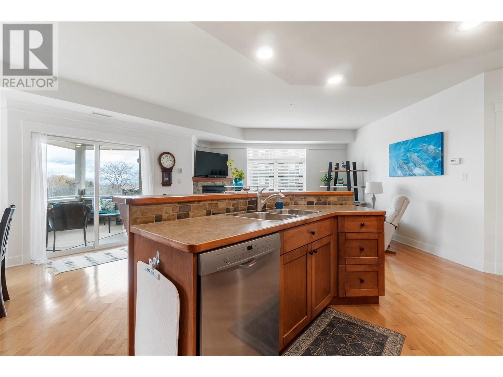#104 611 SHUSWAP STREET SW - Image 28