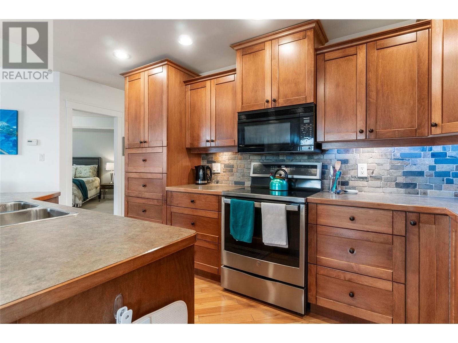 #104 611 SHUSWAP STREET SW - Image 27