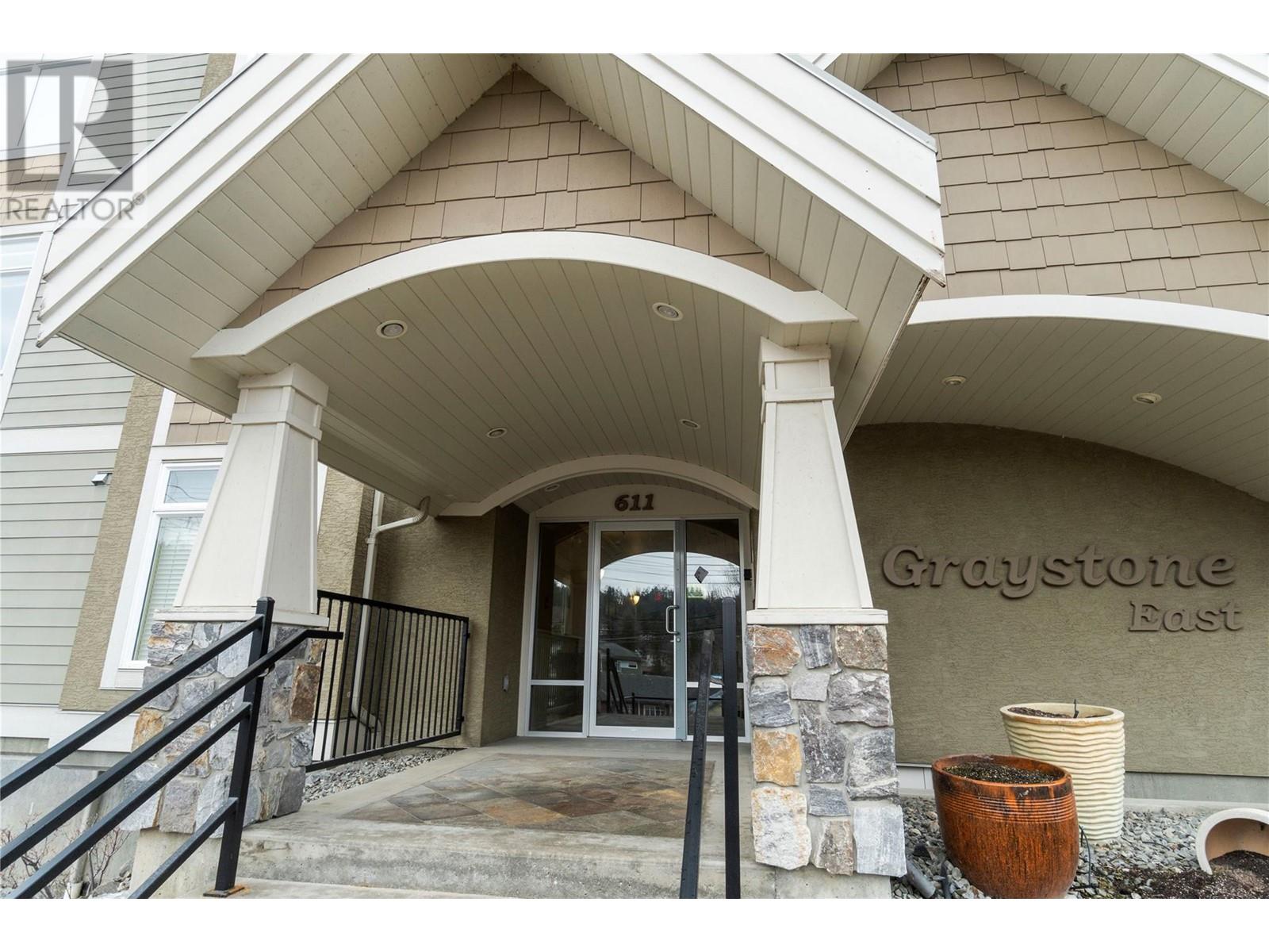 #104 611 SHUSWAP STREET SW - Image 4
