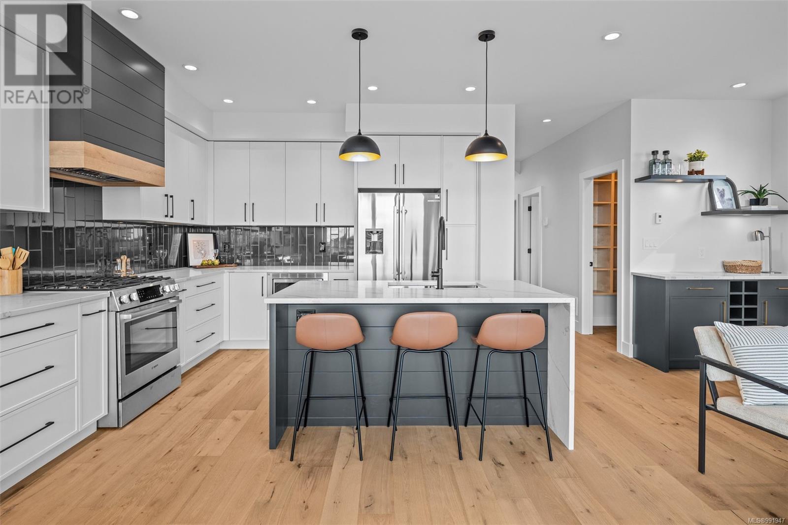 1550 Marble Pl, Langford real estate listing 991947