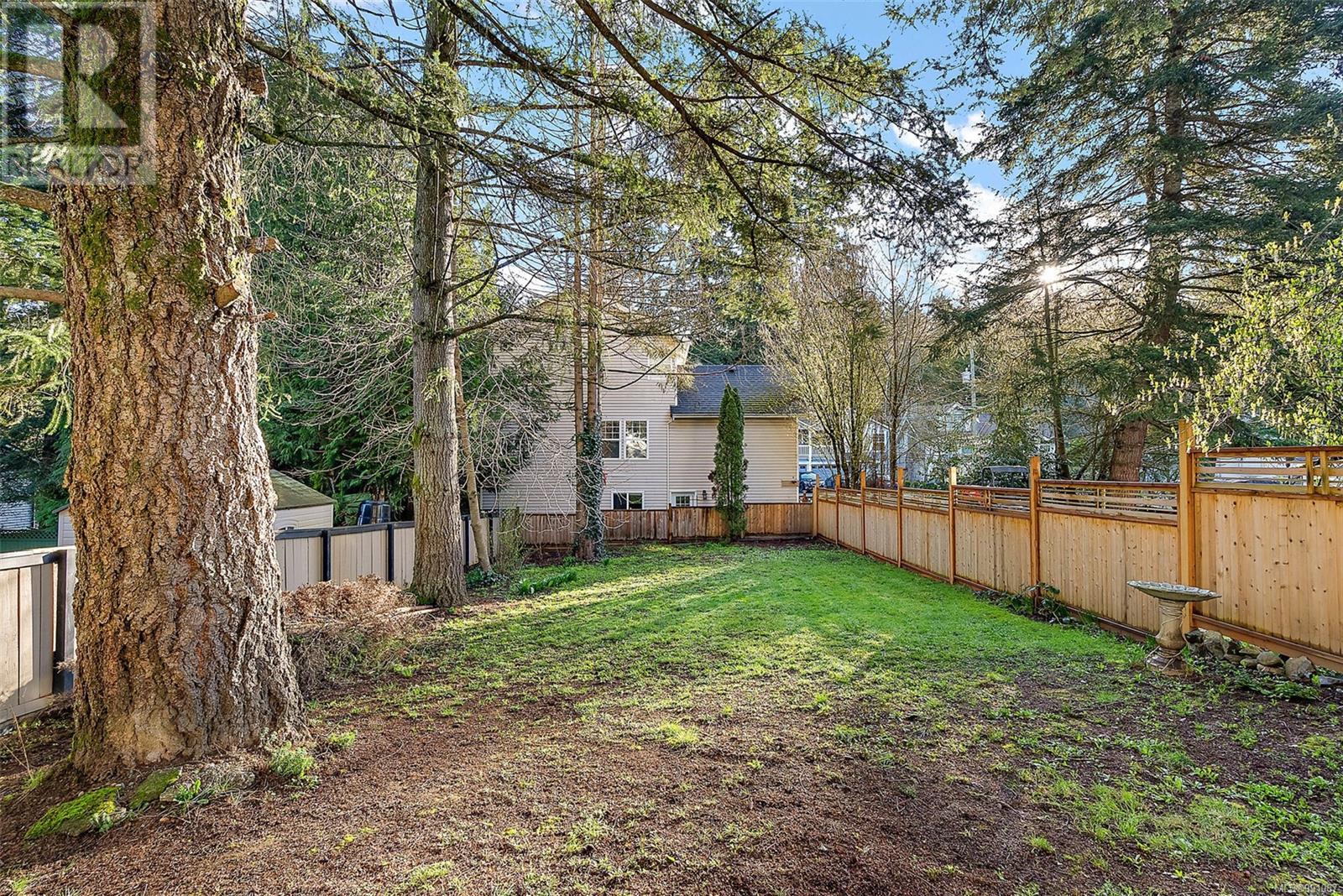 2645 Selwyn Rd, Langford real estate listing 991087