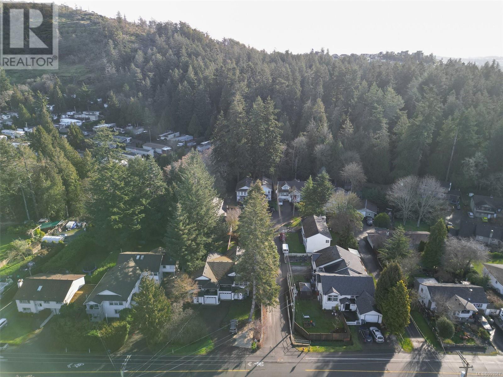2645 Selwyn Rd, Langford real estate listing 991087