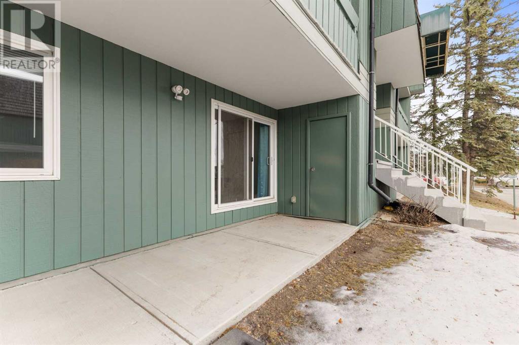 Single Family House Low rise for Sale in   Southampton Drive SW Southwood Calgary 