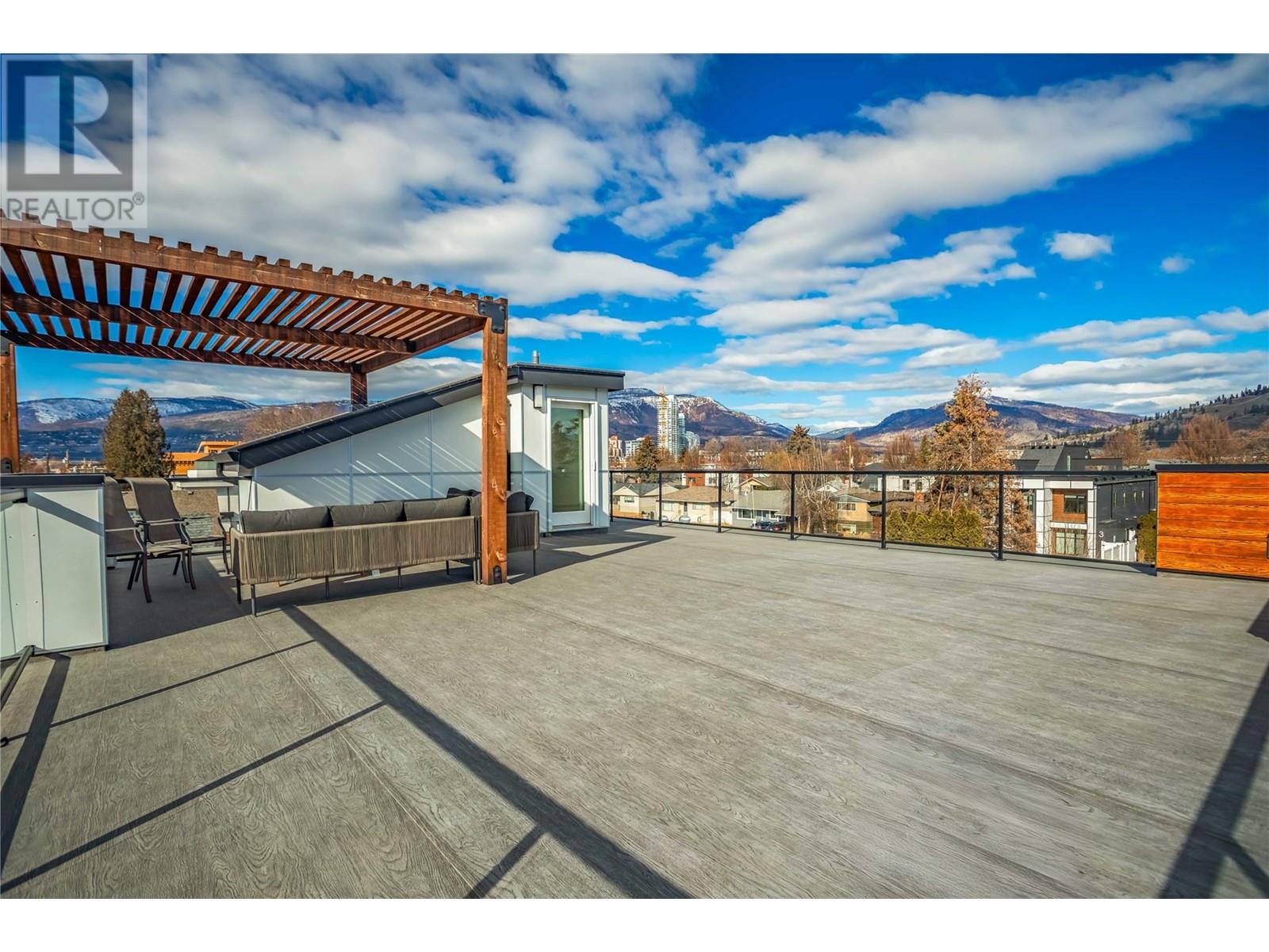  841 & 843 Martin Avenue, Kelowna