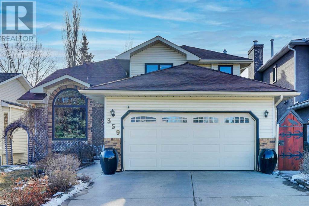 Single Family House for Sale in  Hawktree Circle NW Hawkwood Calgary 