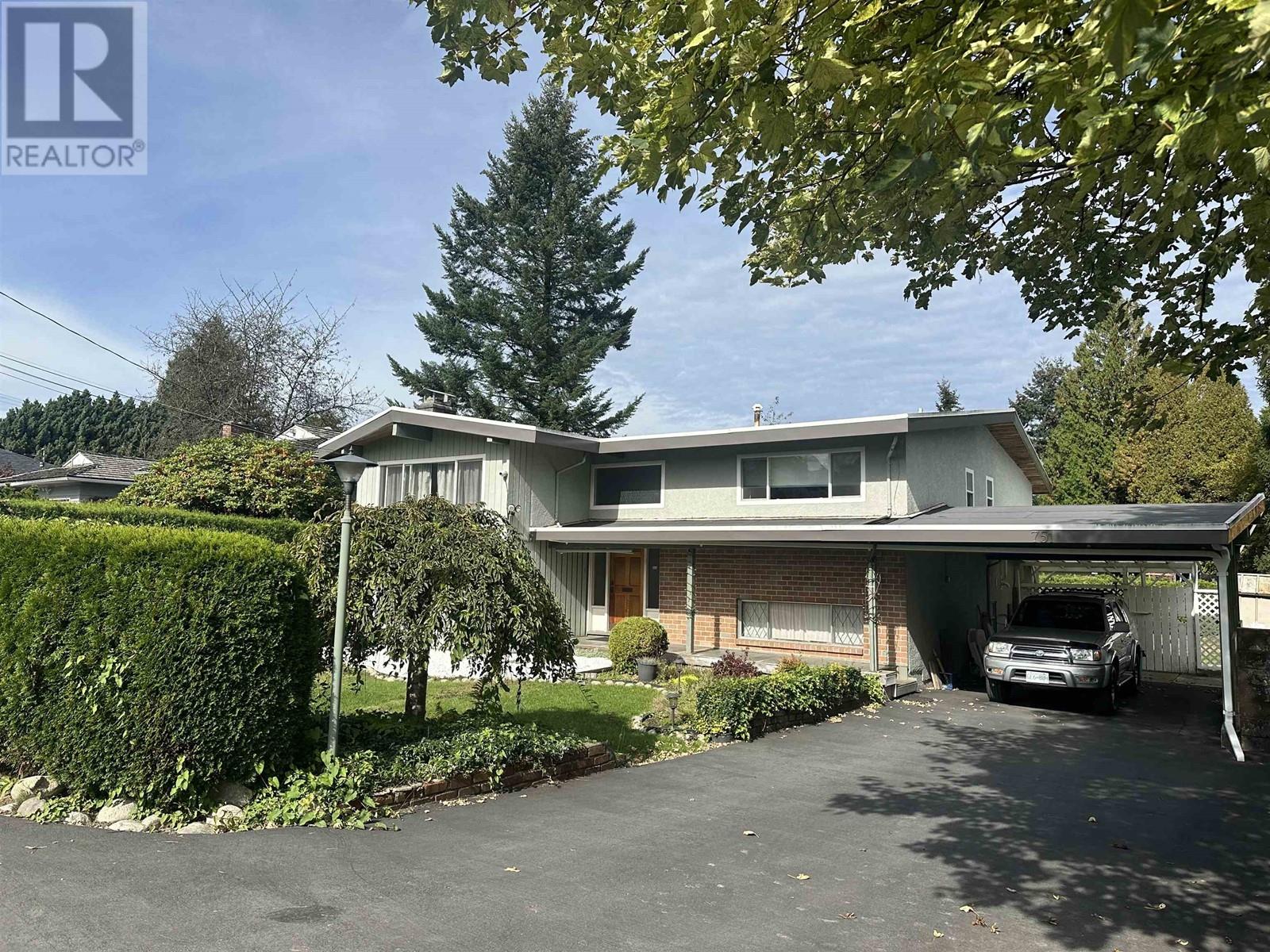 751 EGMONT AVENUE, Coquitlam