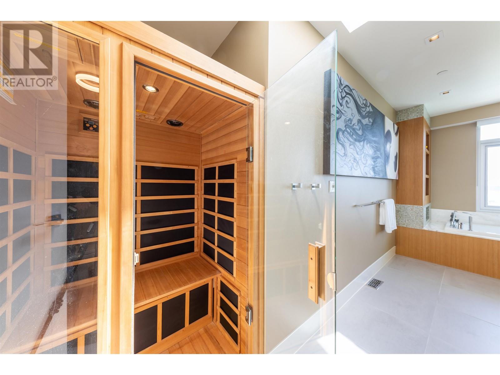 4313 ROCKRIDGE ROAD, West Vancouver