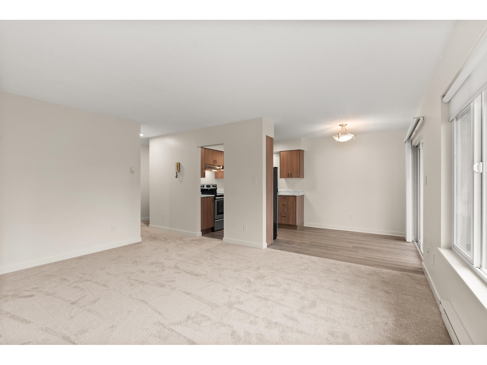 203 2853 W BOURQUIN CRESCENT, Abbotsford
