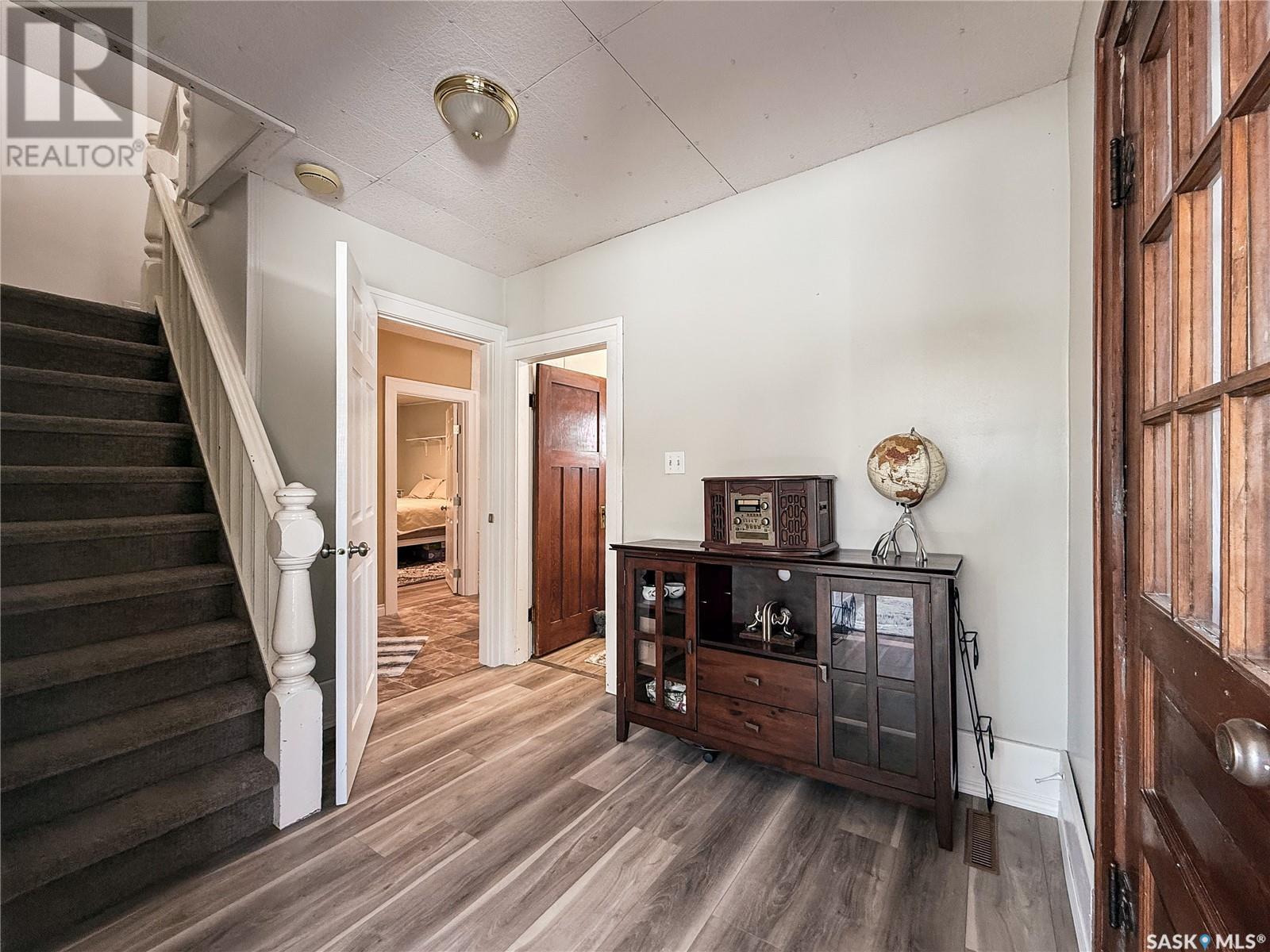 Photo 18 of 1159 Conrad Avenue, Gull Lake SK