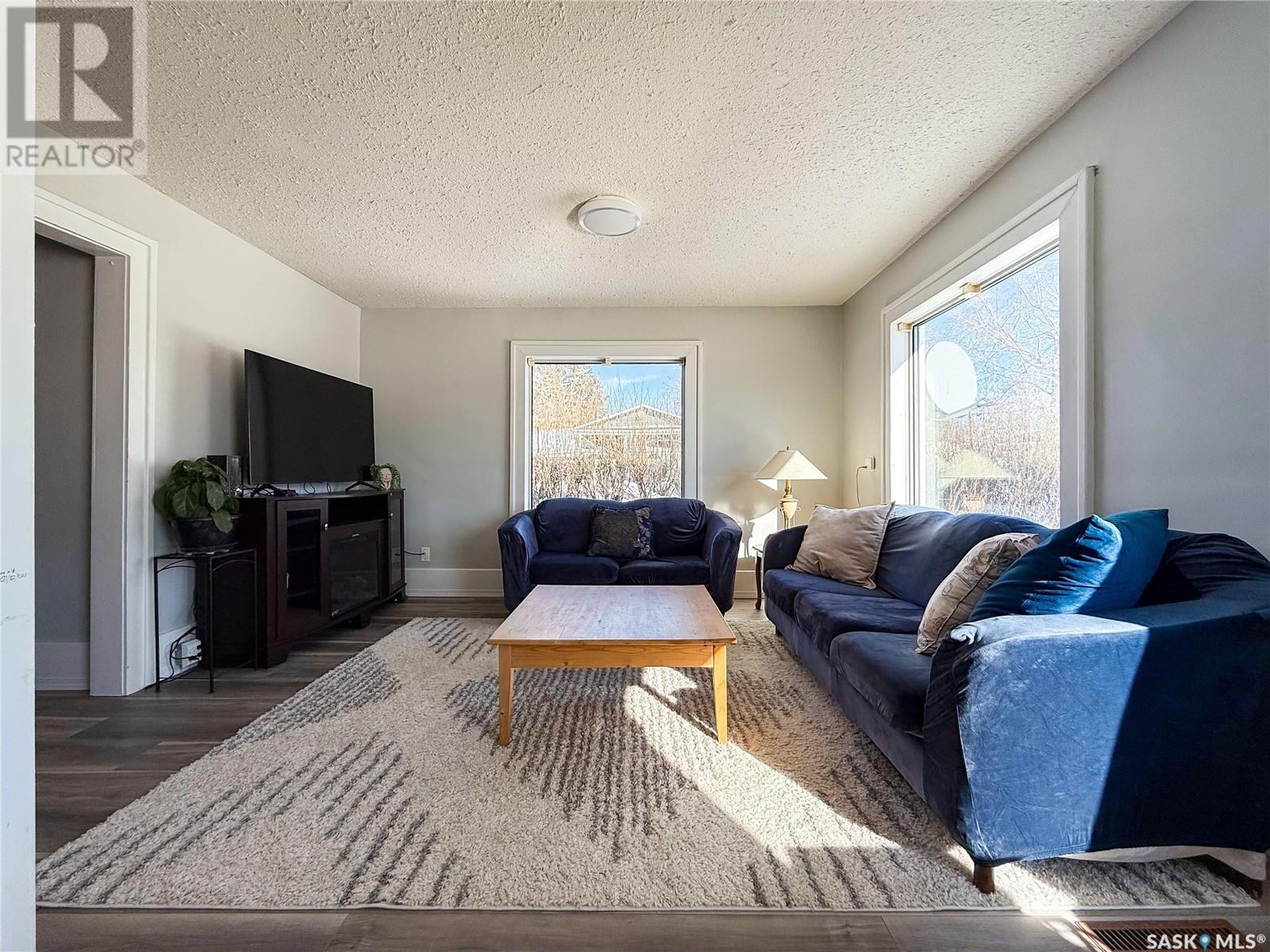 Photo 33 of 1159 Conrad Avenue, Gull Lake SK